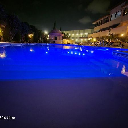 Queen Anna'S Dream 1 Bedroom Apartment 파포스 외부 사진