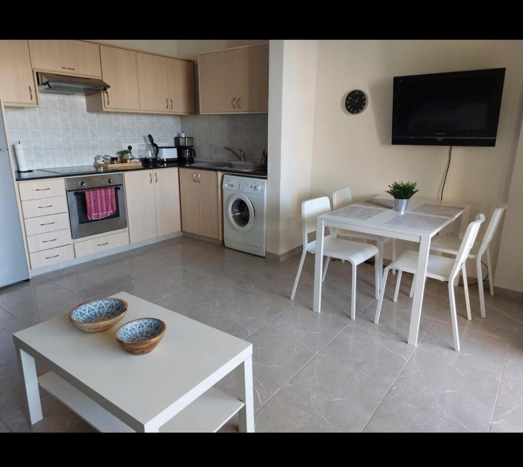 Queen Anna'S Dream 1 Bedroom Apartment 파포스 외부 사진